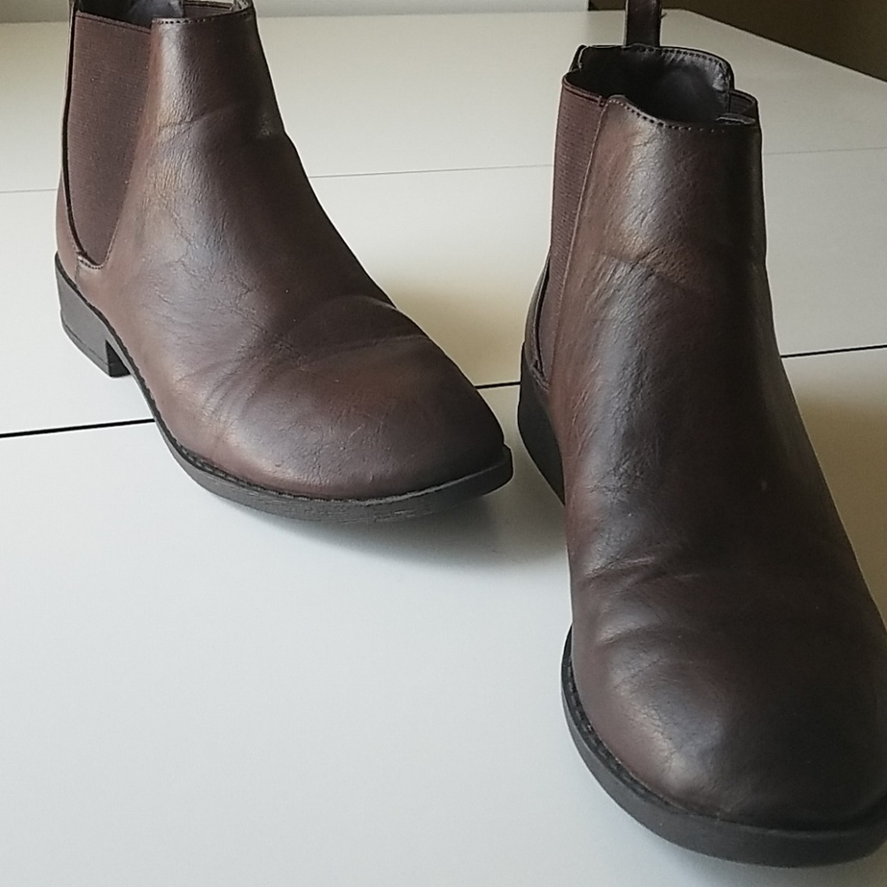 Ankle booties